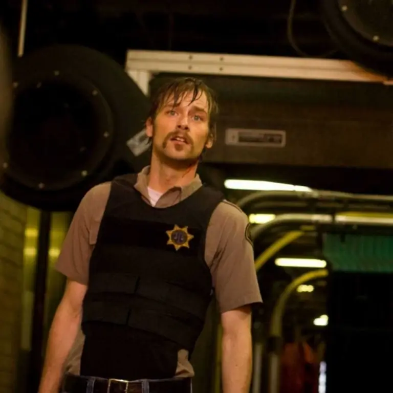Joe Anderson as Russell in The Crazies