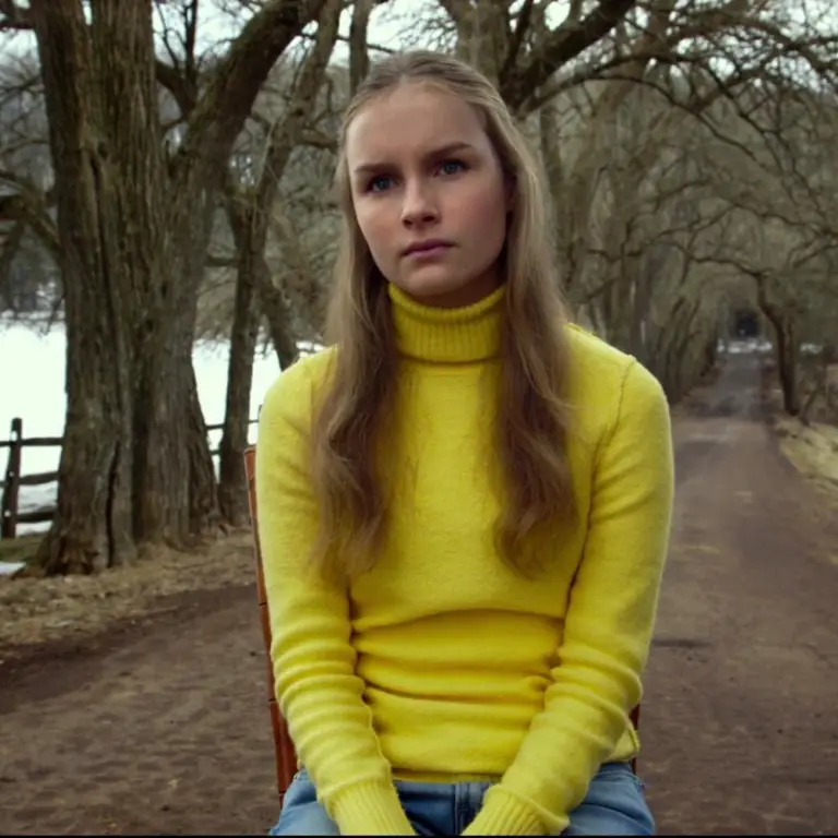 Olivia DeJonge as Becca in The Visit